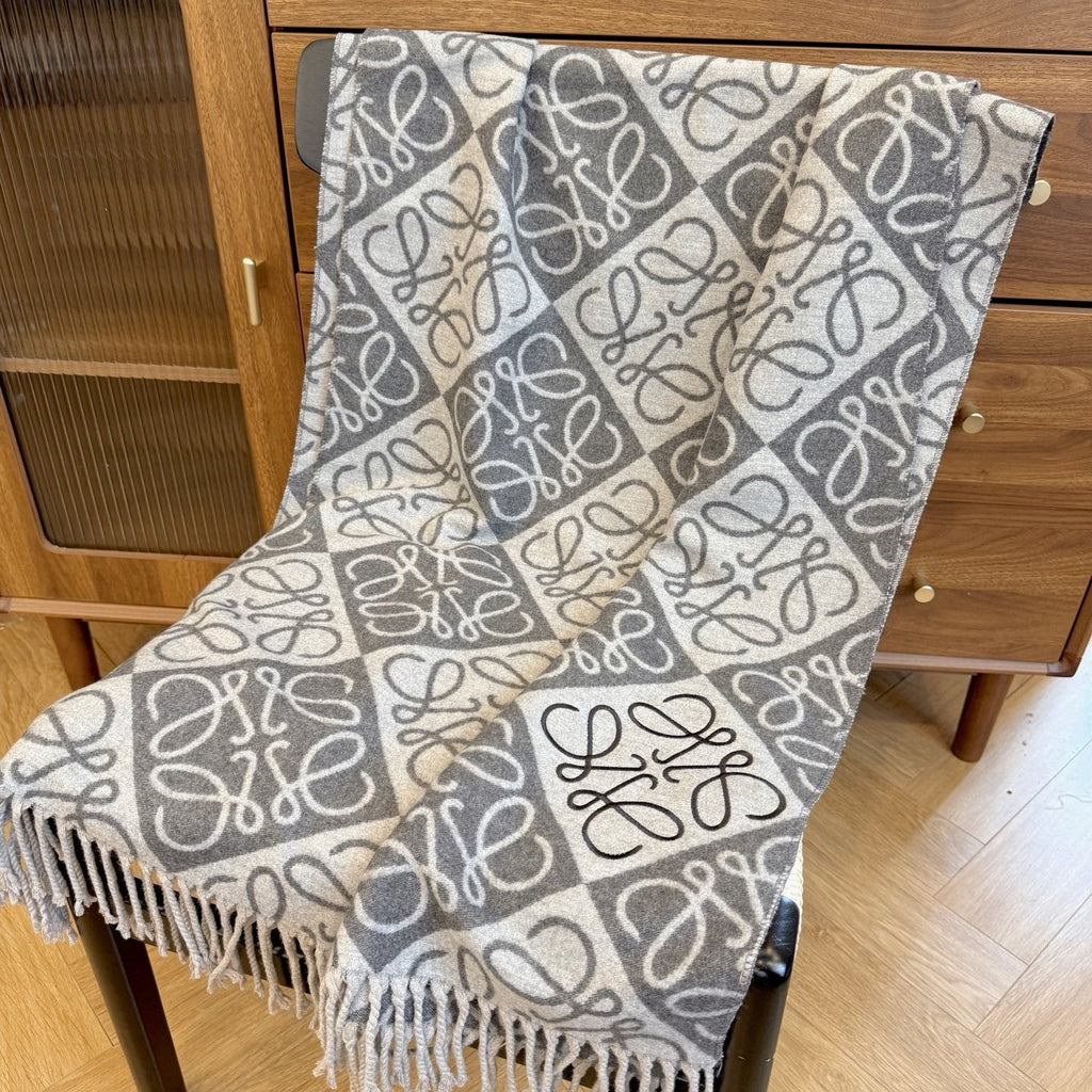 Loop-Motif Fringed Scarf — front